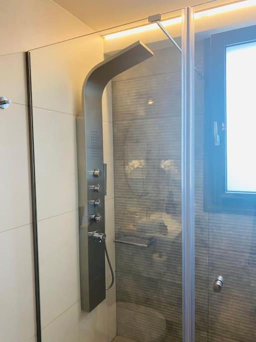 אתונה New 2Bd Aprt With Shared Rooftop Pool D3 מראה חיצוני תמונה