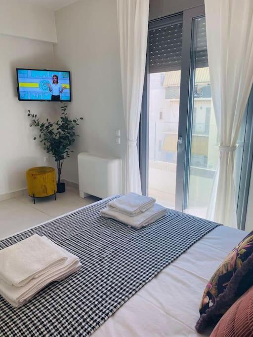 אתונה New 2Bd Aprt With Shared Rooftop Pool D3 מראה חיצוני תמונה