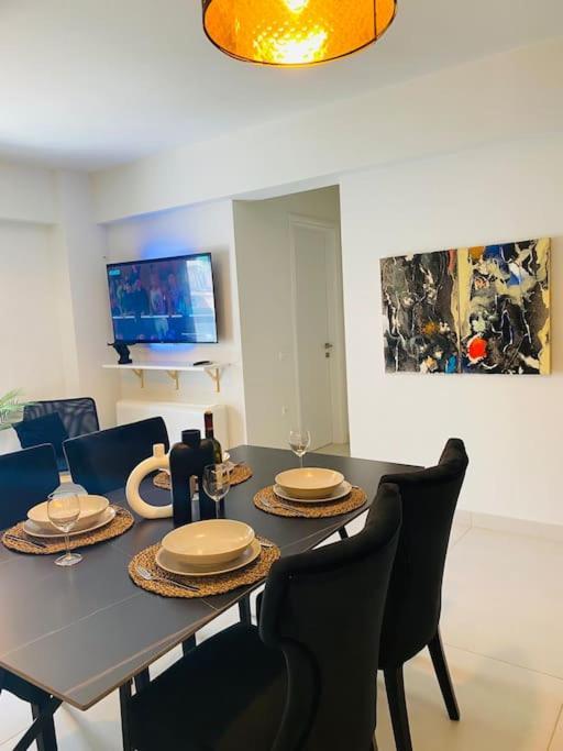 אתונה New 2Bd Aprt With Shared Rooftop Pool D3 מראה חיצוני תמונה